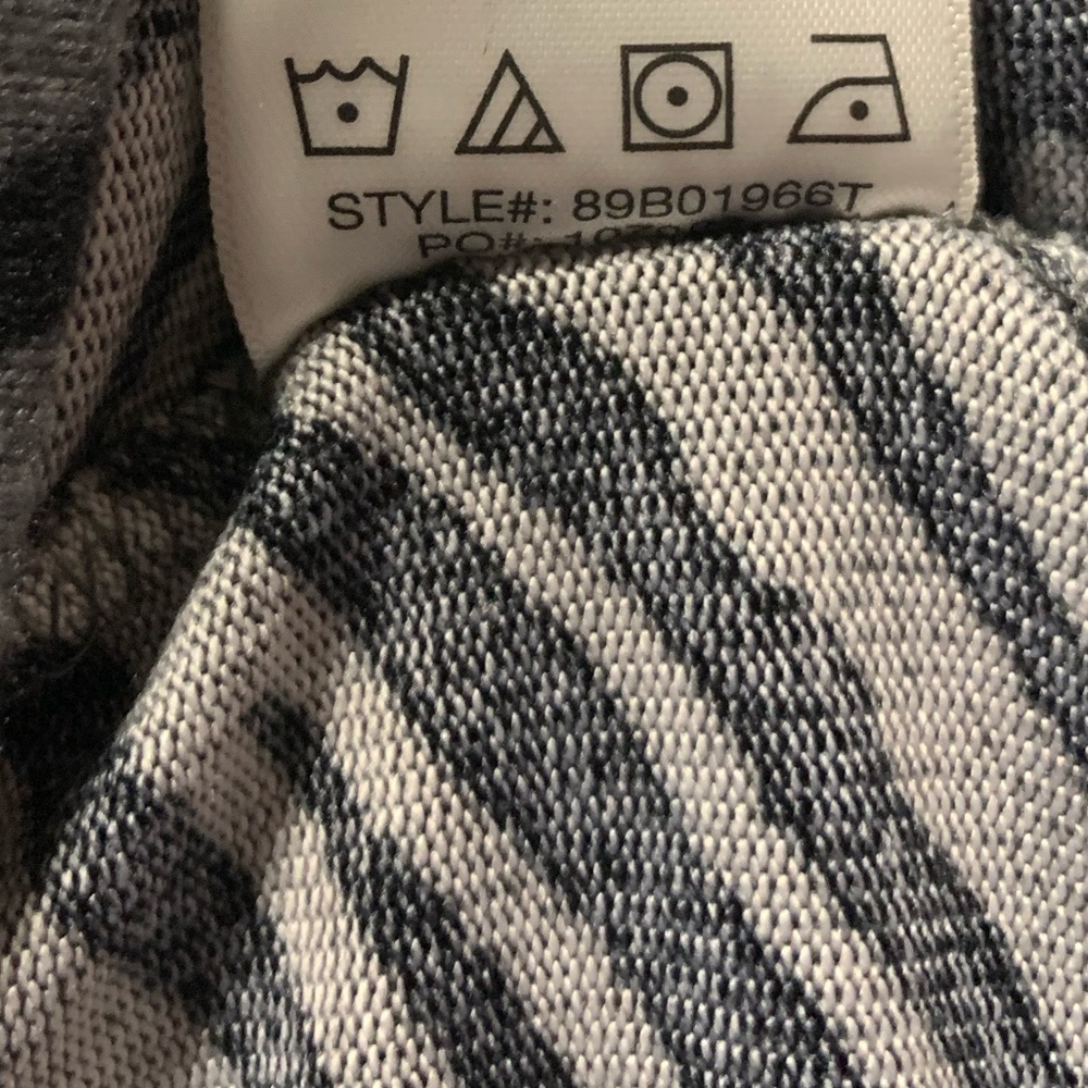 C & C California Gray Zebra Print Super Soft Long… - image 6